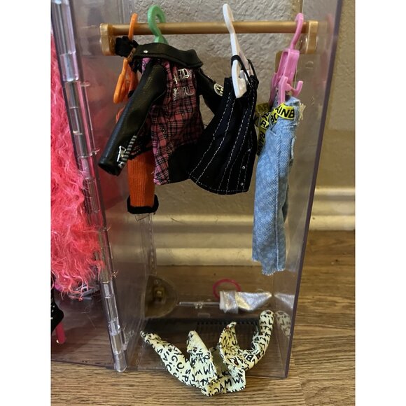 Rainbow High Deluxe Hard Shell Closet Shadow Fashion Doll Pink Drums Clothing - Picture 4 of 8